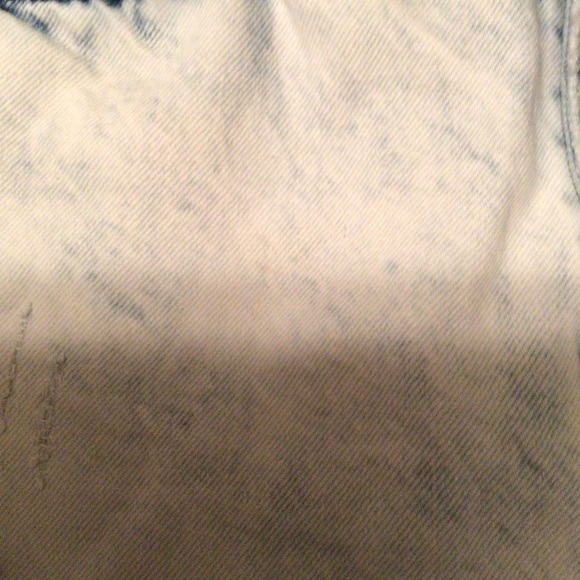 Zara Acid  Wash Denim Distressed Shorts - Picture 5 of 8